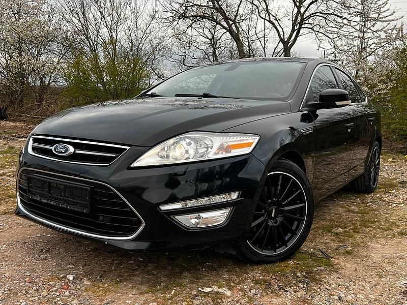 Gebraucht Ford Mondeo 200 PS (147 kW) 2014 Schwarz Limousine