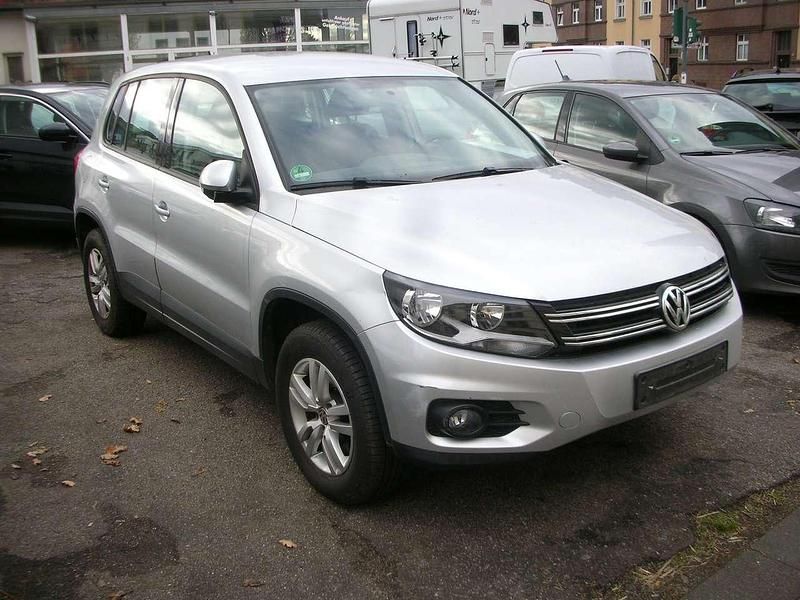 Gebraucht VW Tiguan 140 PS (102 kW) 2011 Reflexsilber metallic SUV