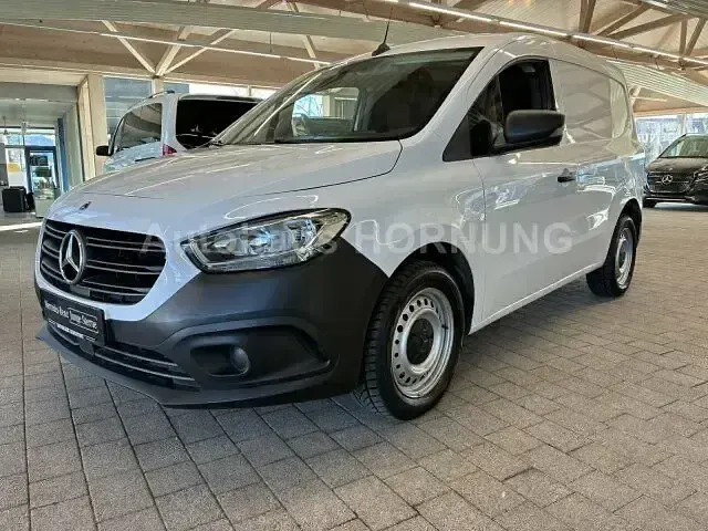 Gebraucht Mercedes Citan 113 130 PS (95 kW) 2023 Arktikweiß Limousine