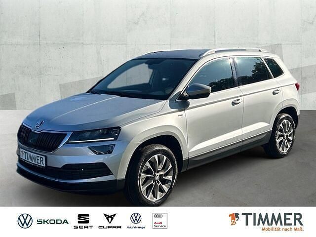 Brillantsilber metallic Gebraucht 2021 Skoda Karoq Clever SUV | 21.790 € (Fairer Preis) - Bild 1/4