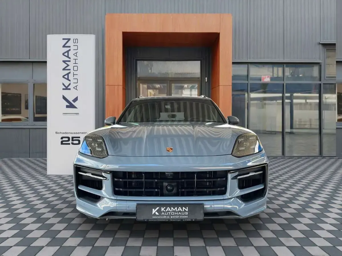 Gebraucht Porsche Cayenne Sport 470 PS (345 kW) 2024 Grau SUV