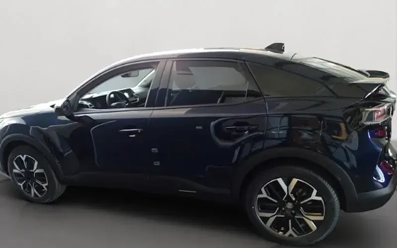 Neu Citroën C4 145 PS (106 kW) 2025 Blau Limousine