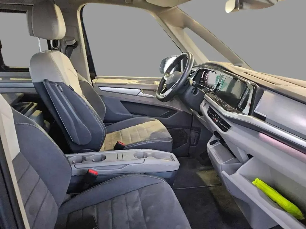 Gebraucht VW Multivan Life 150 PS (110 kW) 2025 Van / Kleinbus