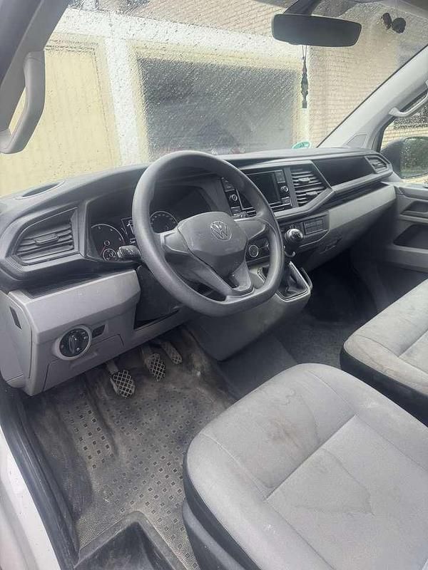 Second-hand VW Transporter 110 CP (80 kW) 2024 Alb Van
