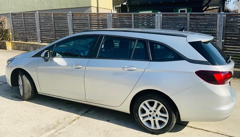 Gebraucht Opel Astra Edition 136 PS (100 kW) 2018 Silber Kombi