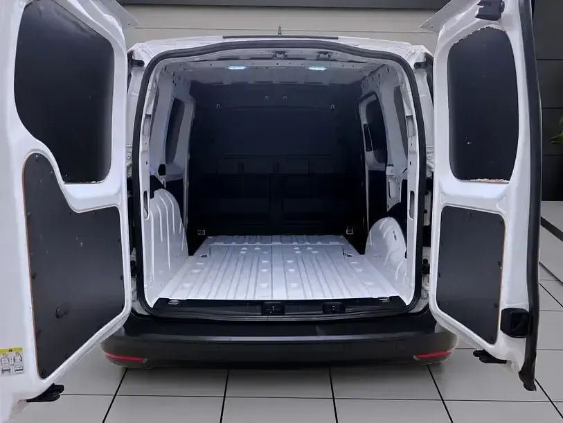 Gebraucht VW Caddy 75 PS (55 kW) 2022 Candyweiß Van / Kleinbus