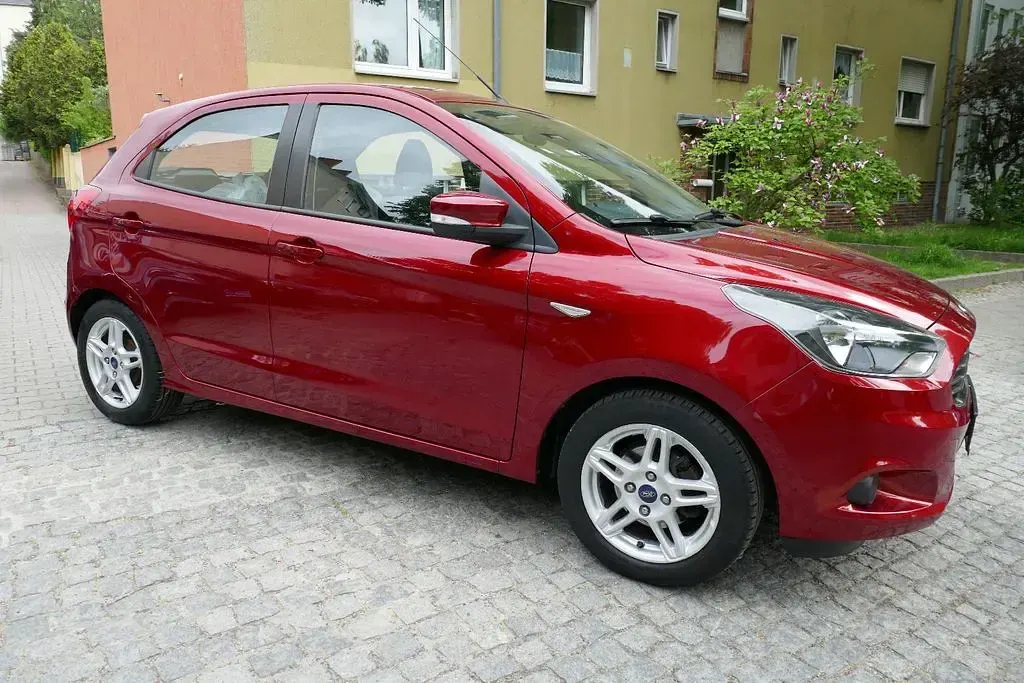 Gebraucht Ford Ka Plus Cool & Sound Edition 86 PS (63 kW) 2017 Rot Kleinwagen