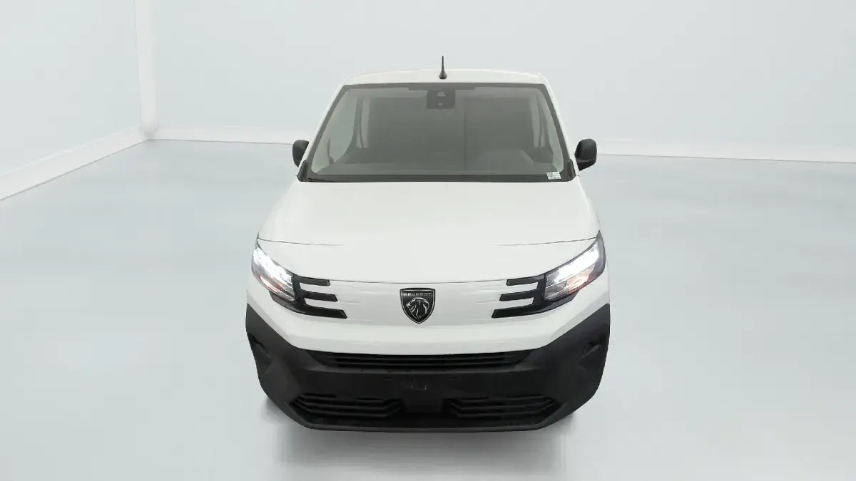 Gebraucht Peugeot Partner S 102 PS (75 kW) 2025 (blanc icy) Van / Kleinbus