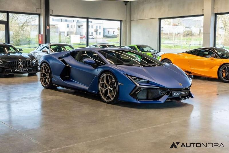 Usata Lamborghini Revuelto 1016 CV (747 kW) 2024 Blu Coupé