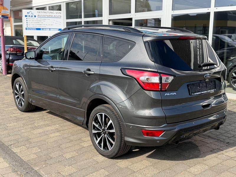 Gebraucht Ford Kuga ST-Line 150 PS (110 kW) 2019 Grau SUV