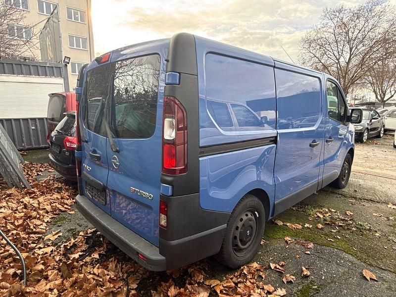 Gebraucht Opel Vivaro 145 PS (106 kW) 2016 Grau Van / Kleinbus