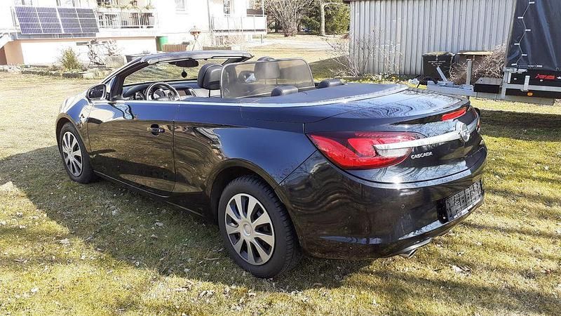 Gebraucht Opel Cascada Innovation 170 PS (125 kW) 2014 Schwarz Cabrio