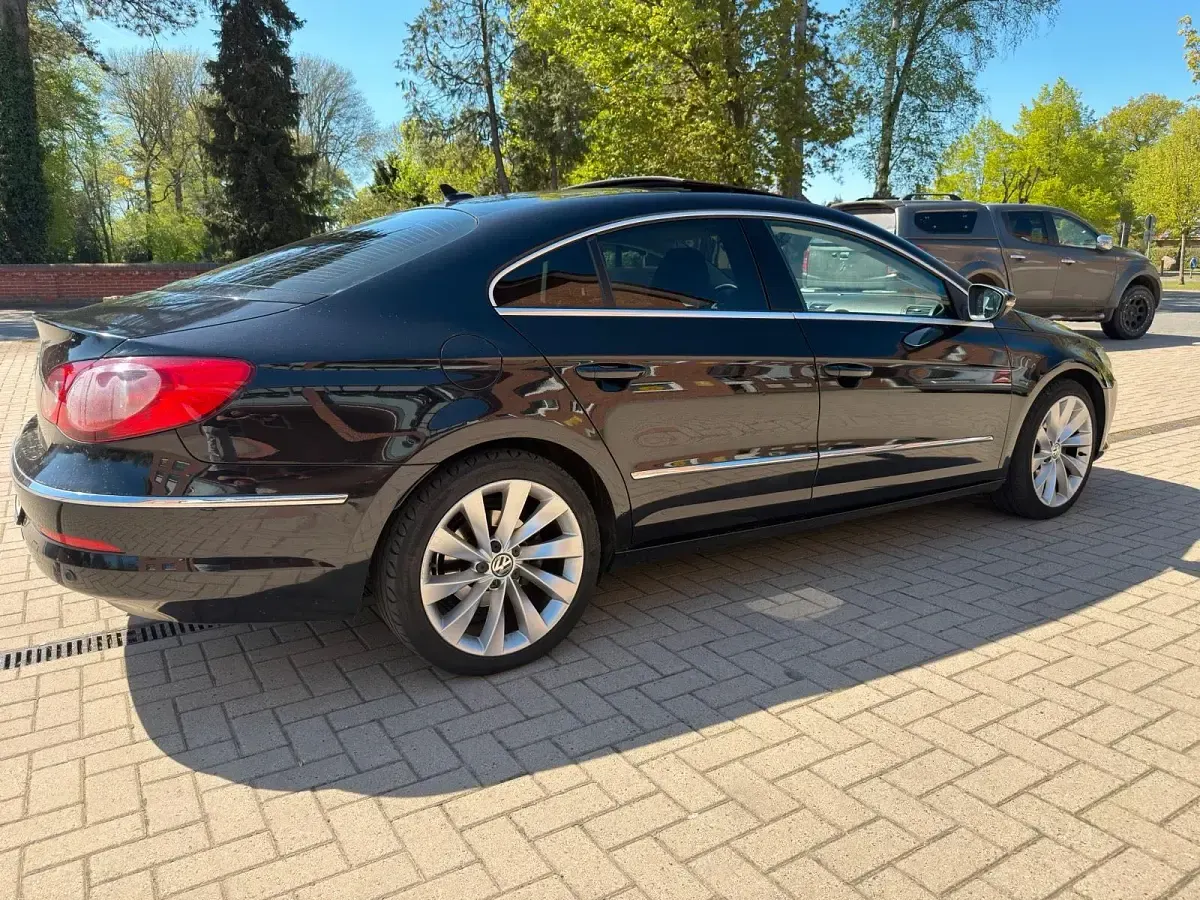 Gebraucht VW Passat 140 PS (102 kW) 2009 Schwarz Limousine