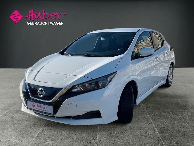 Weiß Gebraucht 2021 Nissan Leaf Kleinwagen | 11.890 € (Guter Preis) - Bild 1/4