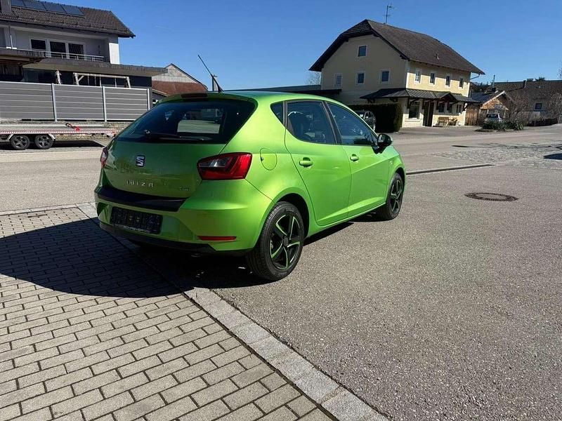 Gebraucht Seat Ibiza Sun 105 PS (77 kW) 2015 "lima" grun Kleinwagen
