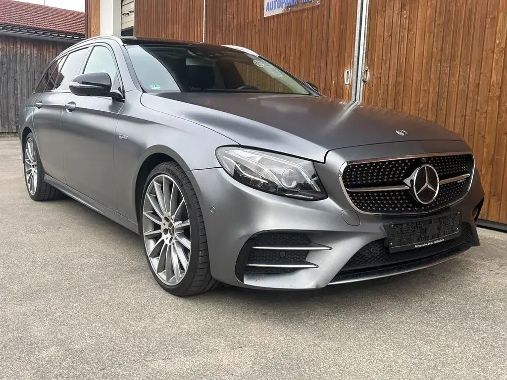 Gebraucht Mercedes E43 AMG AMG 401 PS (294 kW) 2018 Schwarz Limousine