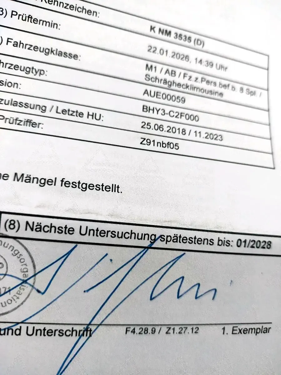 Gebraucht Citroën C4 99 PS (72 kW) 2018 Schwarz Limousine