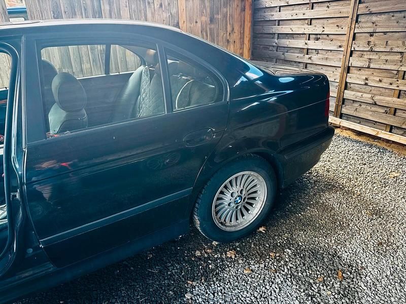 Gebraucht BMW 528 193 PS (141 kW) 1996 Schwarz Limousine