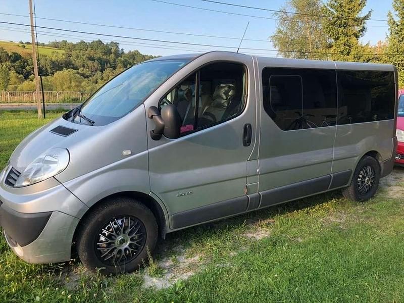 Silber Gebraucht 2007 Renault Trafic Van | 3.000 € - Bild 1/4