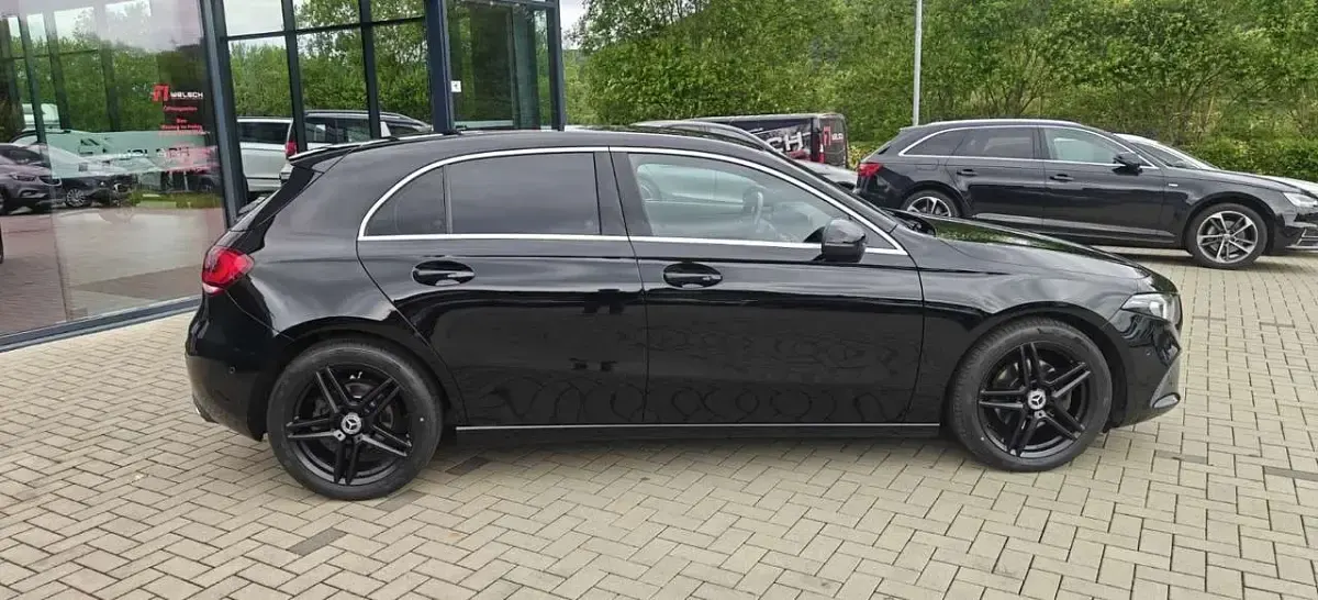 Gebraucht Mercedes A200 Progressive 163 PS (119 kW) 2018 Schwarz Limousine