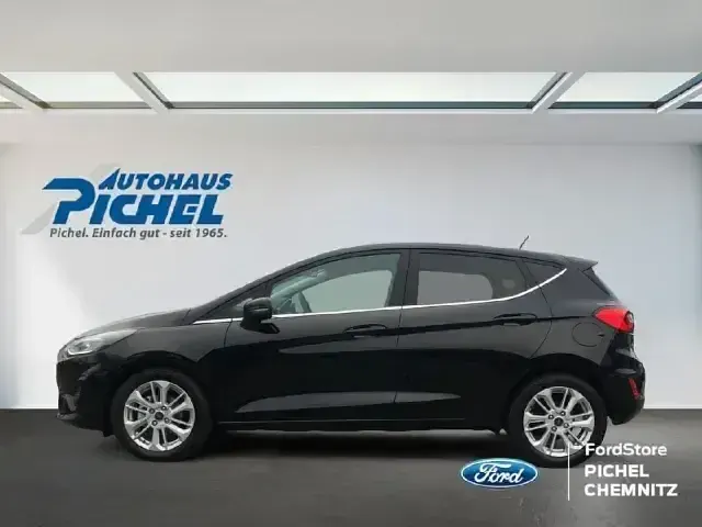 Gebraucht Ford Fiesta Titanium 125 PS (91 kW) 2023 Schwarz(metallic) Kleinwagen