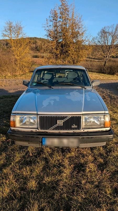 Silber Gebraucht 2025 Volvo 240 Kombi | 5.000 € - Bild 1/4
