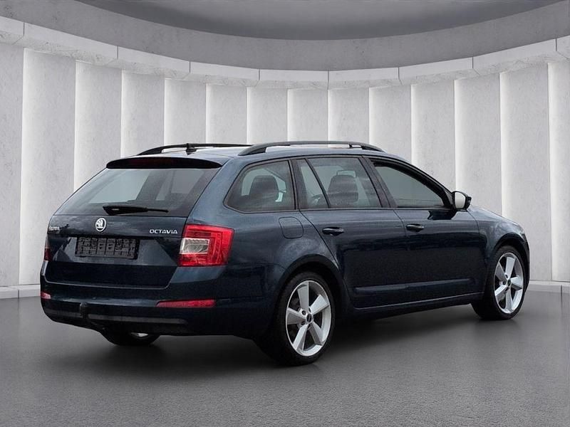 Gebraucht Skoda Octavia Elegance 179 PS (131 kW) 2013 Blau Kombi