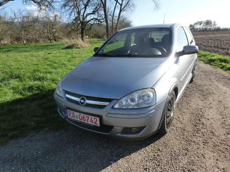 Gebraucht Opel Corsa 80 PS (58 kW) 2005 Silber Kleinwagen