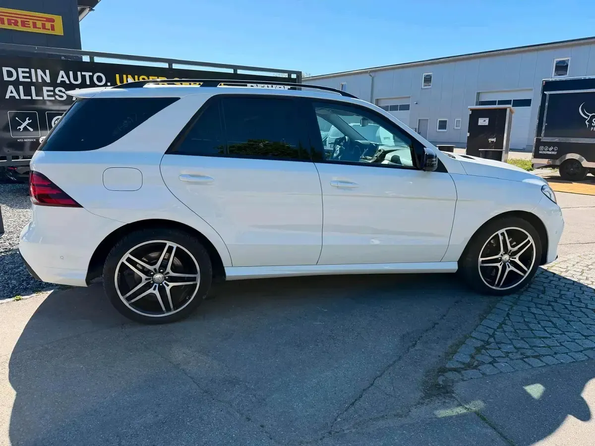 Gebraucht Mercedes GLE400 333 PS (244 kW) 2015 Weiß SUV