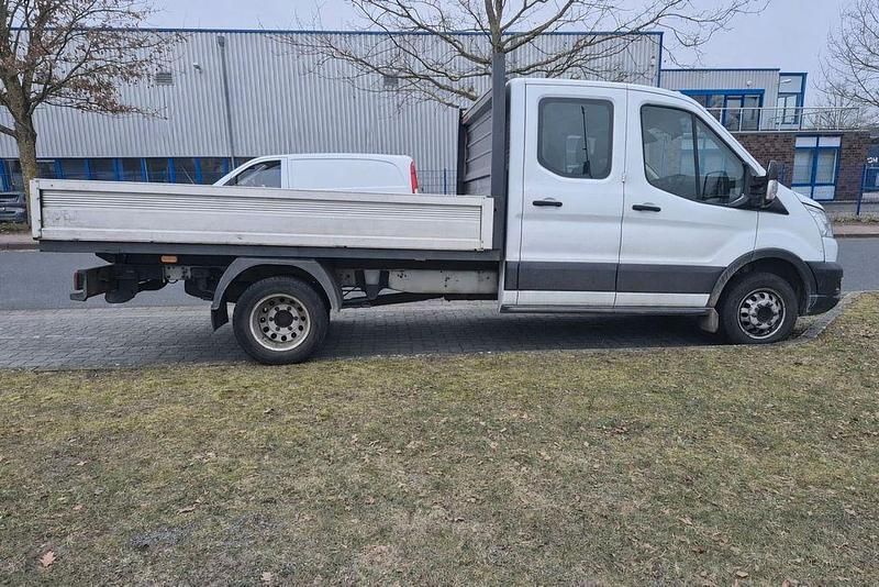 Gebraucht Ford Transit Trend 170 PS (125 kW) 2021 Frozen white Limousine
