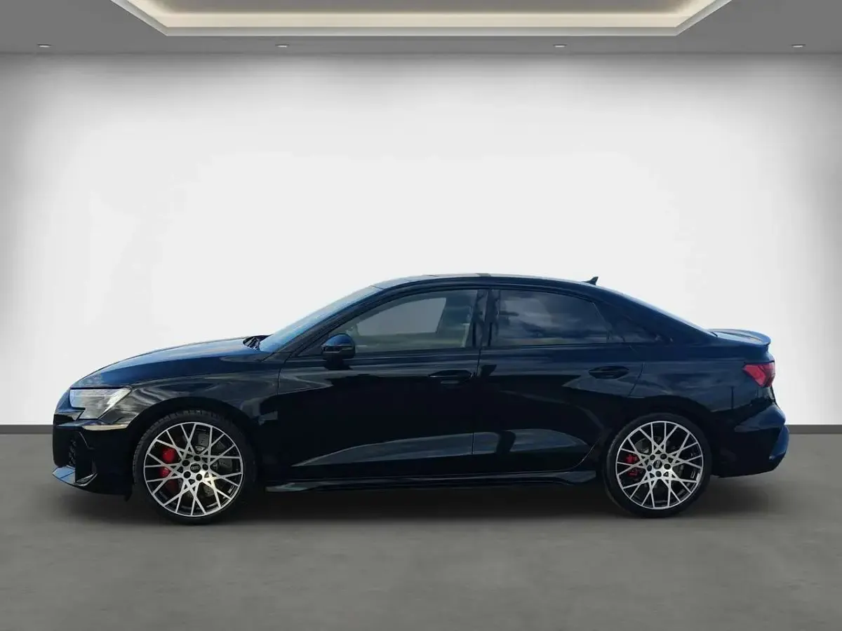 Gebraucht Audi RS3 Sport 400 PS (294 kW) 2026 Mythosschwarz metallic Limousine
