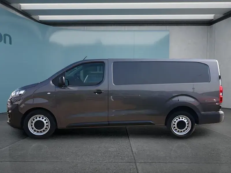 Käytetty Citroën Jumpy 122 HP (89 kW) 2021 Harmaa Tila-auto