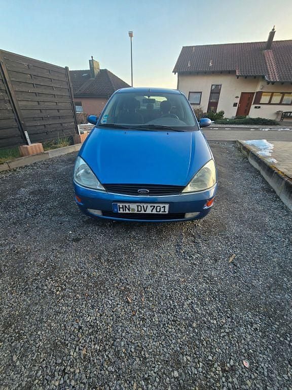Gebraucht Ford Focus Ghia 101 PS (74 kW) 1999 Grau Limousine