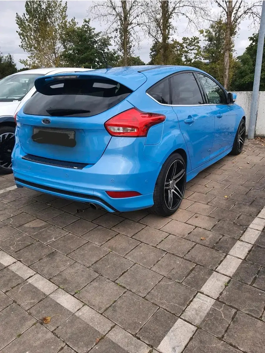 Gebraucht Ford Focus 150 PS (110 kW) 2016 Blau Coupé