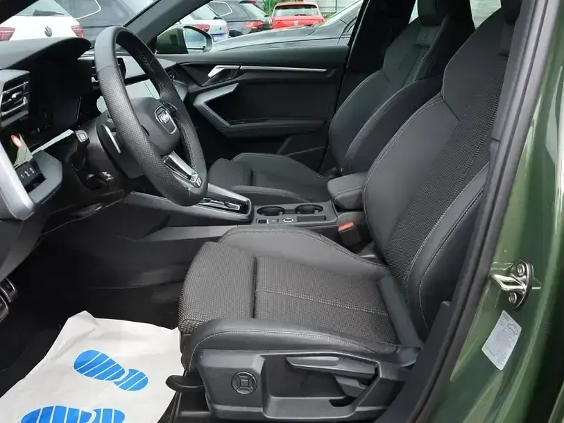 Gebraucht Audi A3 S-Line 116 PS (85 kW) 2025 Grün Limousine