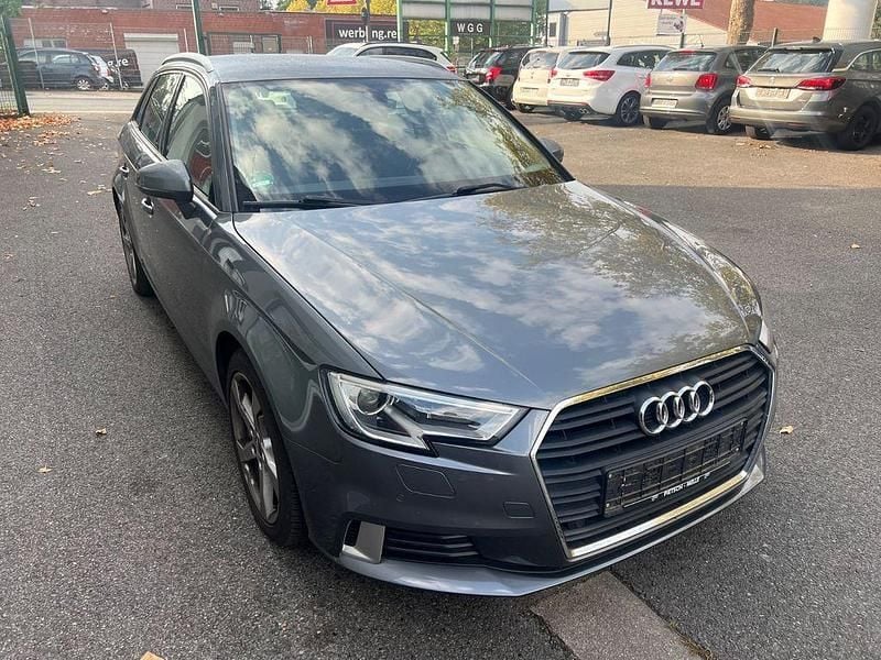 Monsungrau Gebraucht 2016 Audi A3 Sportback Sport Limousine | 11.499 € (Superpreis) - Bild 1/4