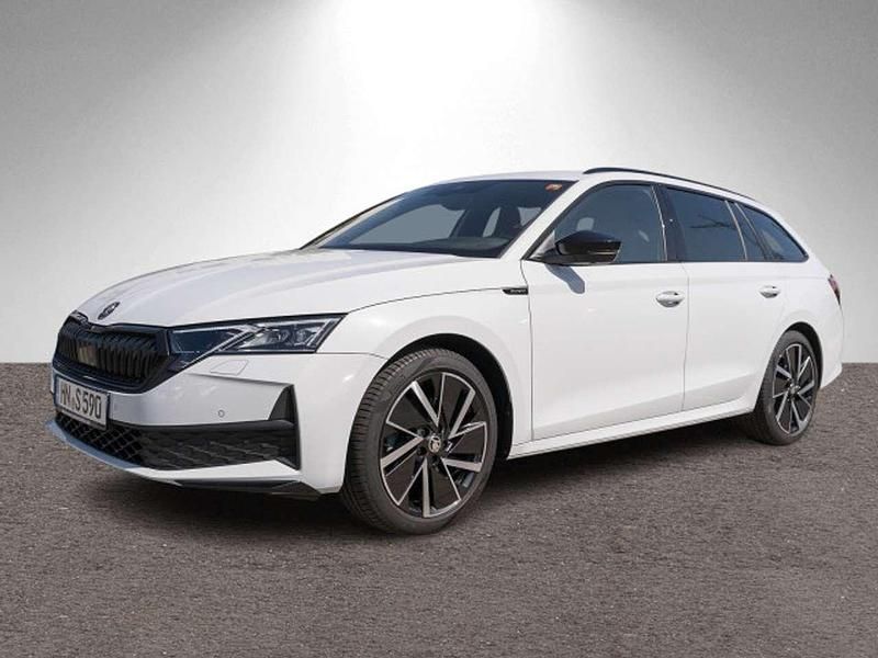 Weiß Gebraucht 2024 Skoda Octavia SportLine Kombi | 38.990 € (Teuer) - Bild 1/4