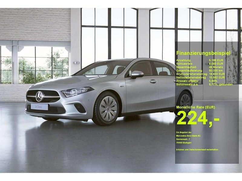 Weiß Gebraucht 2020 Mercedes A250 Limousine | 20.750 € (Superpreis) - Bild 1/2