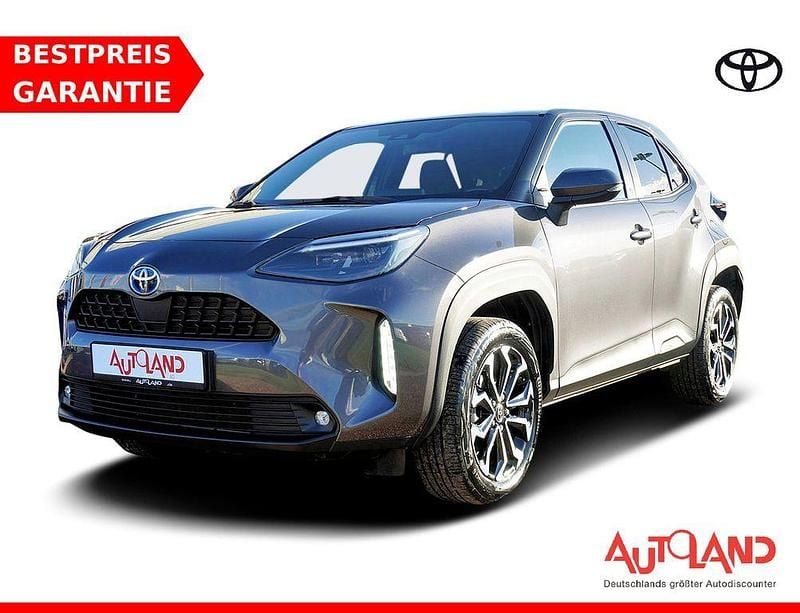 Grau Gebraucht 2022 Toyota Yaris Cross SUV | 21.990 € (Fairer Preis) - Bild 1/4