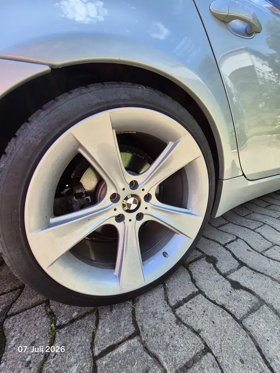 Gebraucht BMW 523 192 PS (141 kW) 2007 Silber Limousine