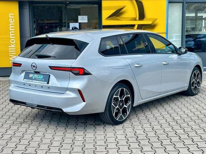 Gebraucht Opel Astra Ultimate 131 PS (96 kW) 2024 Kristall silber Kombi