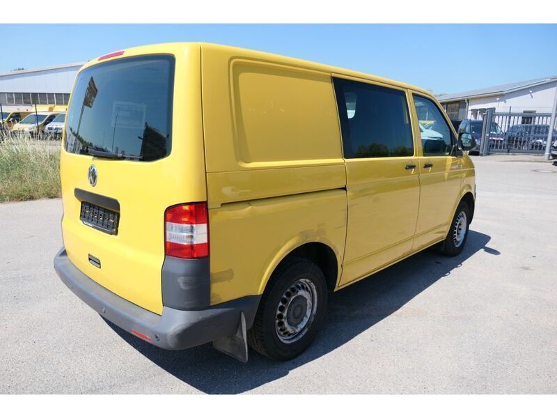 Gebraucht VW T5 84 PS (61 kW) 2011 Ginstergelb r1032 Van