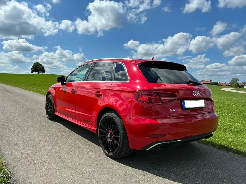 Gebraucht Audi A3 S-Line 204 PS (150 kW) 2016 Rot Limousine