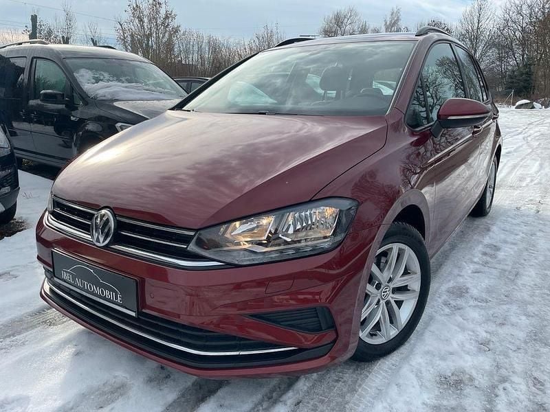 Rot Gebraucht 2018 VW Golf Comfortline Limousine | 14.990 € (Guter Preis) - Bild 1/4