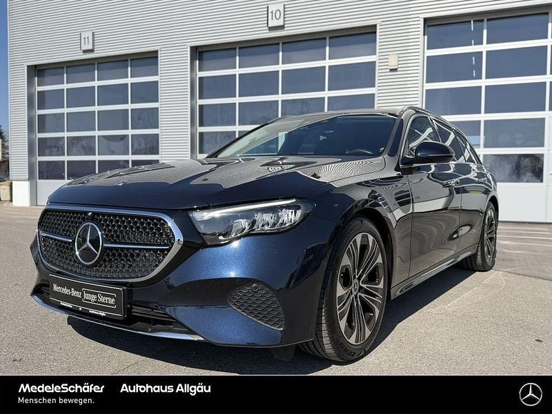 Gebraucht Mercedes E300 Avantgarde 313 PS (230 kW) 2024 Lack nautikblau (metallic) Kombi
