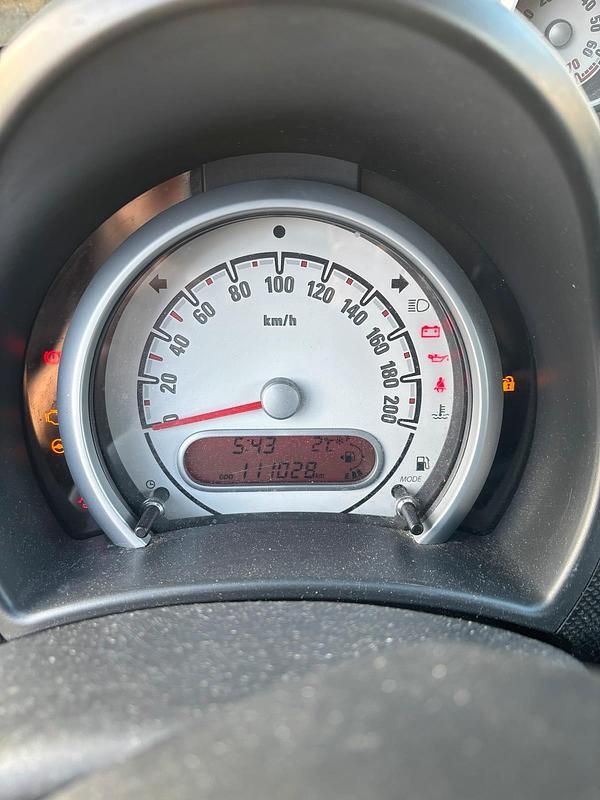 Gebraucht Opel Agila 85 PS (62 kW) 2009 Schwarz Kleinwagen