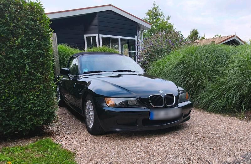 Schwarz Gebraucht 1997 BMW Z3 Cabrio | 4.500 € (Guter Preis) - Bild 1/4