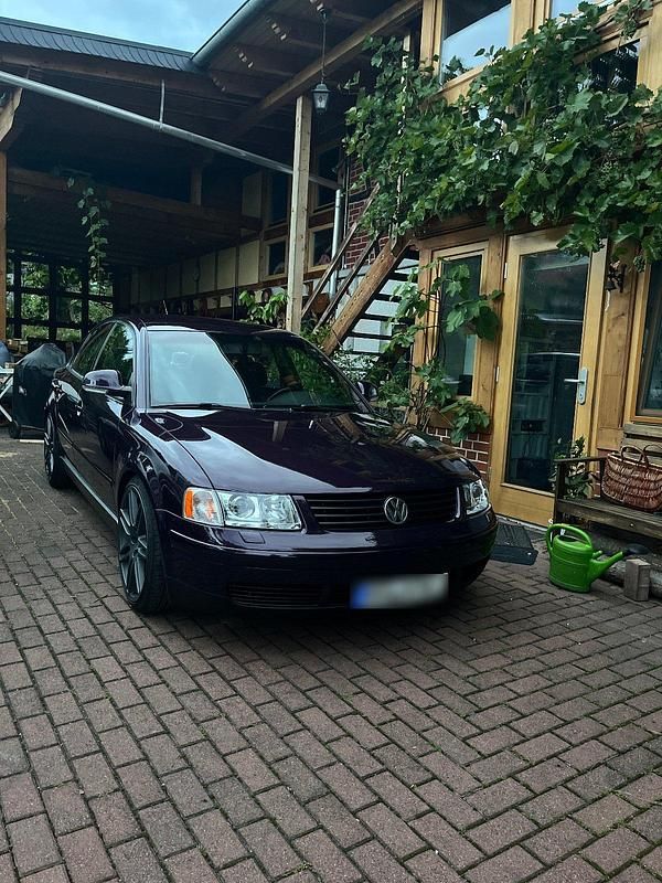 Gebraucht VW Passat 150 PS (110 kW) 2000 Violet Limousine