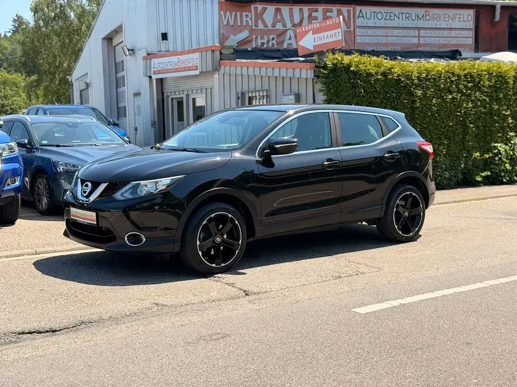Gebraucht Nissan Qashqai Acenta 131 PS (96 kW) 2014 Schwarz SUV