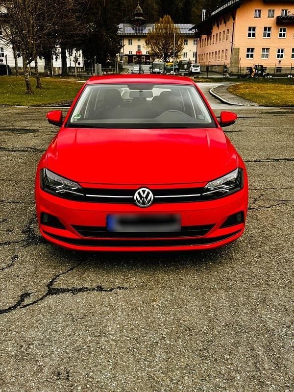Second-hand VW Polo Comfortline 95 CP (69 kW) 2018 Roșu Hatchback
